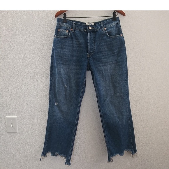 Free People We the Free Maggie Mid Rise Distressed Hem Straight Jeans Size 28 - Picture 3 of 8